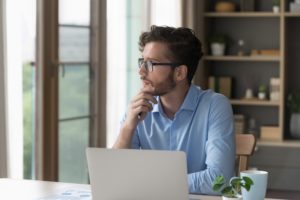 モヤモヤする時のスピリチュアルな意味とは？会うとモヤモヤする人の対処法も解説 