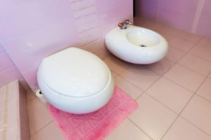 トイレマットは風水では置かない方がいい？スリッパはなしがいい？必要？ 
