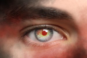 霊感が強い人の特徴5選！目力が強くアーティスト気質？