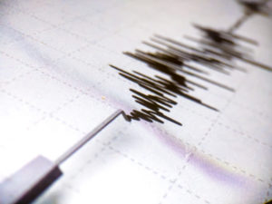 地震の夢は宝くじが当たるって本当？金運アップの前兆？基本的な意味も