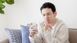宝くじの口座登録をする際に気をつけるべきポイントは？