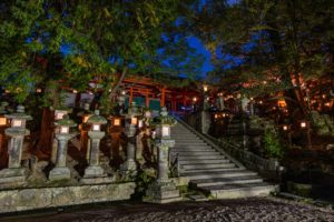 神社の門が閉まっていて入れなかった