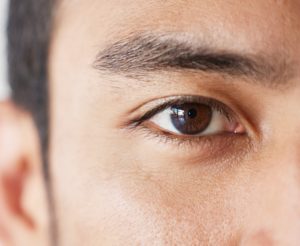 目力の強い人・目力がある人になるためには？心がけるべきこと