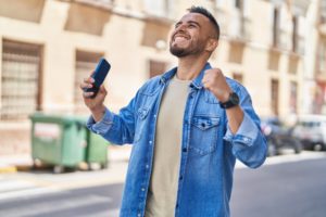 エンジェルナンバー7777にまつわる体験談！ツインレイや宝くじ当選は？