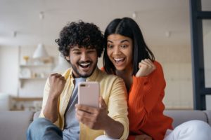 宝くじは連番とバラ、確率的にはどちらが当たりやすい？