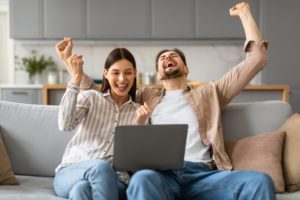 宝くじに当たる夢の意味は？当たった人物別のスピリチュアルなサイン