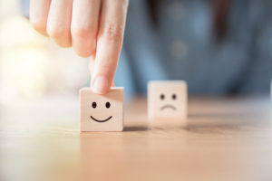 感情を隠し過ぎず、裏表のない性格を心がける
