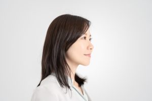 顔の右側と左側の意味を徹底解説！顔の右側が意味することとは？