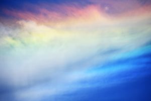 彩雲のスピリチュアルな言い伝えとは？彩雲は吉兆？凶兆？