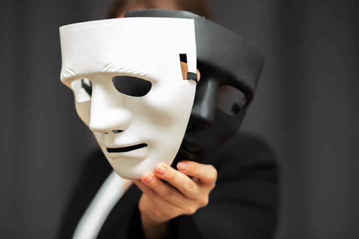 「銀の羅針盤」はなぜ性格悪いと言われるの？有名人や口コミを紹介！